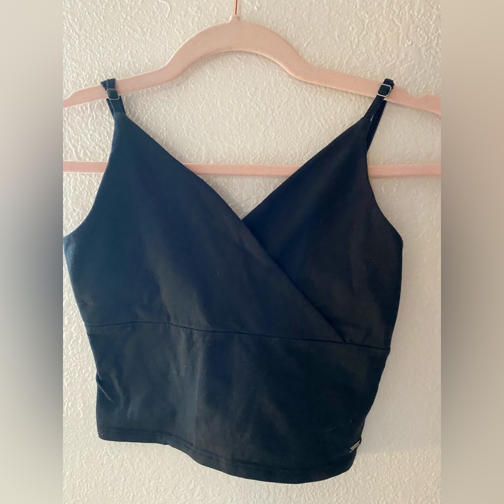 Hollister Must Have Collection Crop Top